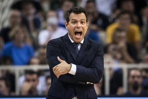 Graikų treneris D. Itoudis atsisakė dar trijų krepšininkų, bet skelbti 12-uko neskuba