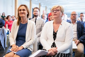 Aidint vis garsesnei kritikai ministrams V. Čmilytė-Nielsen nemato rimtų argumentų dėl būtinybės perkrauti Vyriausybę