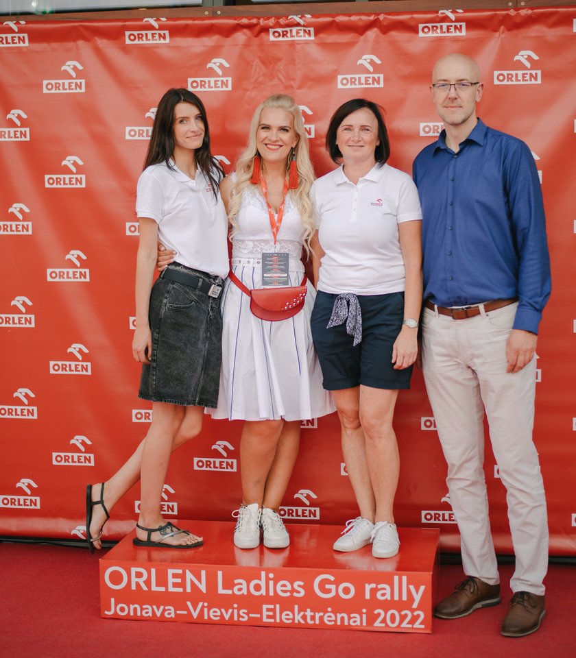 Paskutinį vasaros šeštadienį įvyko jau antrasis vairuojančių moterų judėjimo „Ladies Go“ etapas „ORLEN Ladies Go“ orientacinis-pramoginis ralis Jonava-Elektrėnai-Vievis.<br>Jurgos Anusauskienės ir Pauliaus Rutkausko nuotr.