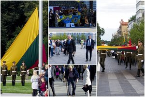 Lietuva švenčia Laisvės dieną: Rusijos kariuomenės išvedimo proga susirinko garbingi svečiai, išreiškė palaikymą Ukrainai