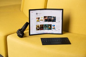 ASUS pranešė, kad išleidžia „Zenbook 17 Fold OLED“