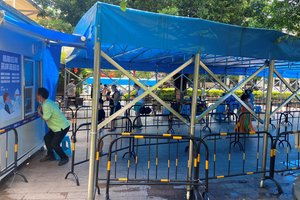 Kinijoje dėl naujo COVID-19 protrūkio uždarytas 16 mln. gyventojų turintis miestas