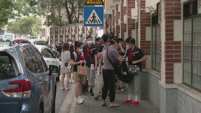 Šanchajuje po kelių mėnesių karantino ir vėl duris atvėrė mokyklos: griežtai laikėsi saugumo reikalavimų
