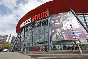 Lietuvos rinktinės kovos – įspūdingo dydžio erdvėje: didžiausią čempionato areną įvertino ir lietuviai