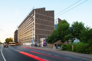 Fotografė įamžino buvusioje Vilniaus „Spartos“ gamyklos teritorijoje kylantį technologijų miestelį: įspūdinga, bet pabaigos teks palaukti