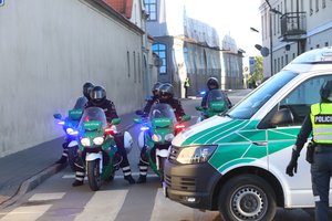 Piko metu siaurame kelyje vykdytas policijos reidas suerzino kaunietį: pareigūnų darbas sukėlė įtarimų