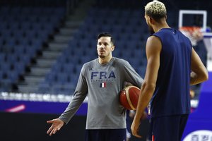 Rusija arba rinktinė: prancūzų stovykloje – nepasitenkinimas griežtu federacijos draudimu ir įtarimai dėl Th. Heurtelio