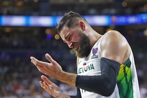 Po neįtikėtino pasirodymo – J. Valančiūno riksmai iš skausmo