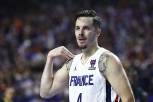 Priklausomi nuo prancūzų: prieš Lietuvai svarbų mūšį – pažadas kovoti ir laukiamas palaikymas