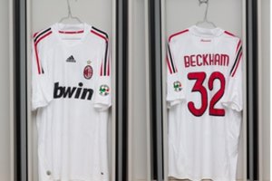 Už marškinėlius iš Tomo Danilevičiaus kolekcijos surinkta per 10 tūkst. eurų – parems Ukrainą