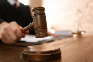 Keletą metų trukęs neteisėtas pasipelnymas šiauliečių porą atvedė į teisiamųjų suolą