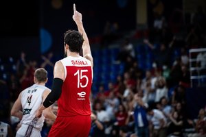 Čempionatą palikti norėjusi Turkija pranoko belgus ir užsitikrino vietą kitame etape