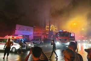 Vietname per gaisrą karaokės bare žuvo 12, sužeista dar 11 žmonių