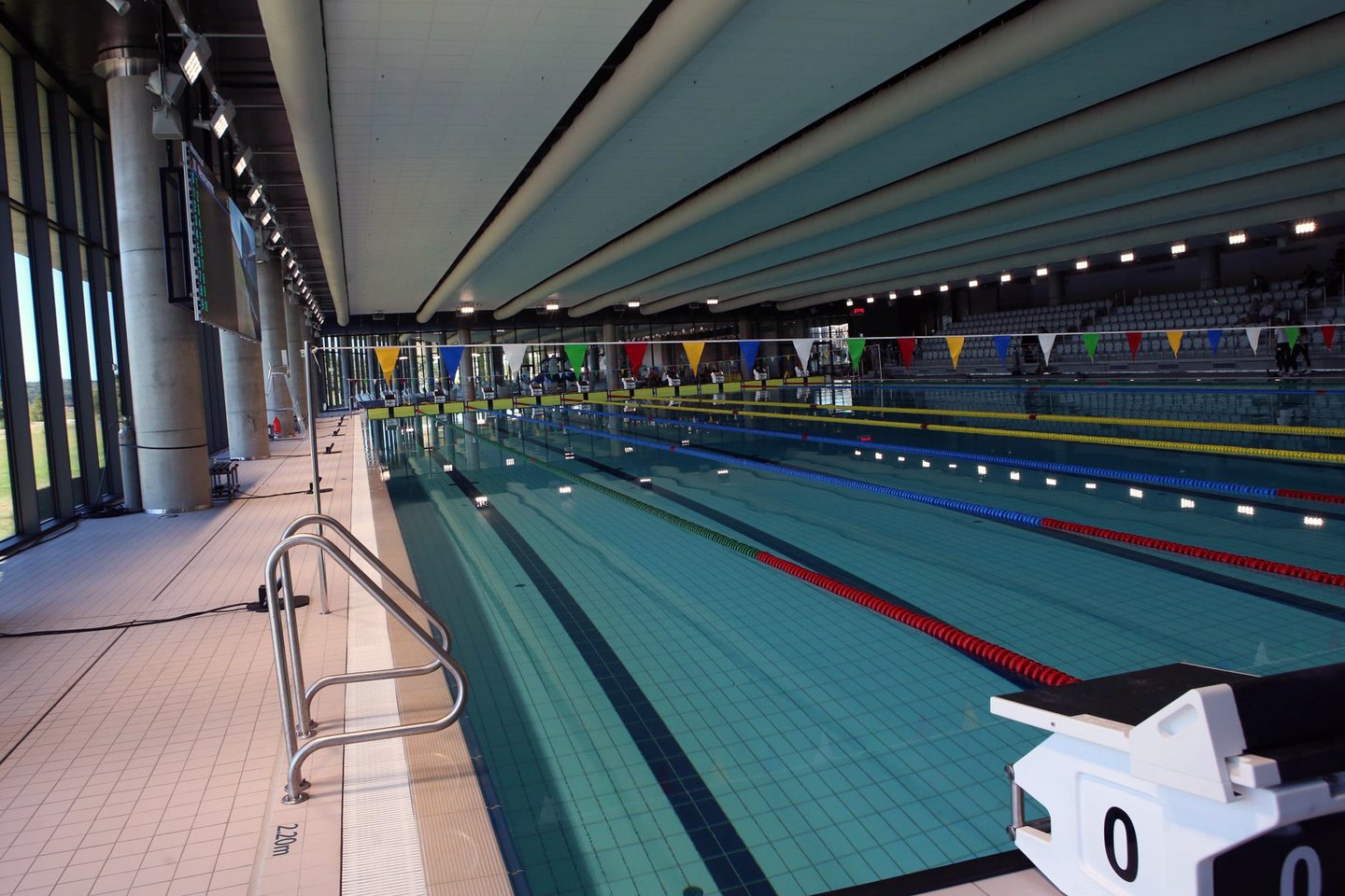 Kaune, Nemuno saloje, atidaromas Tarptautinės plaukimo federacijos (FINA) reikalavimus atitinkantis olimpinis baseinas.<br>M.Patašiaus nuotr.