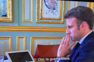 Paviešintas pirmasis V. Zelenskio pokalbis Rusijai užpuolus Ukrainą: užfiksavo E. Macrono reakciją