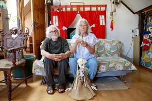 50 metų kartu nugyvenusios garsios poros gyvenimo ratą suka lėlės