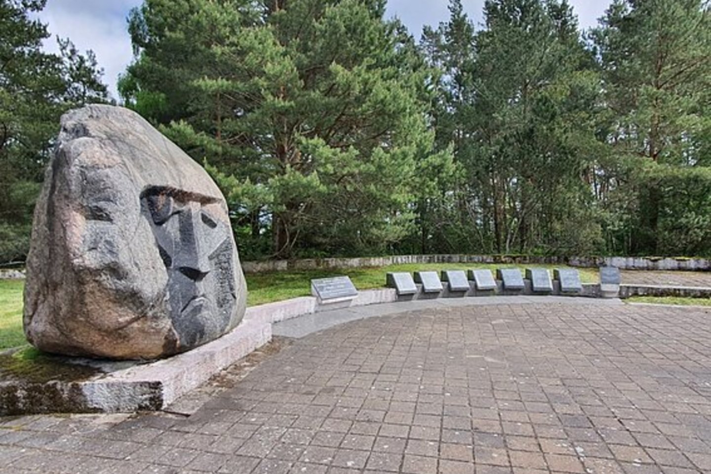 Karių memorialas prie Smiltynės-Nidos plento.<br> V.Safronovo nuotr.