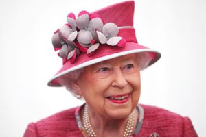 Pasaulis trumpam susivienijo gedėti „Elizabeth Tvirtosios“