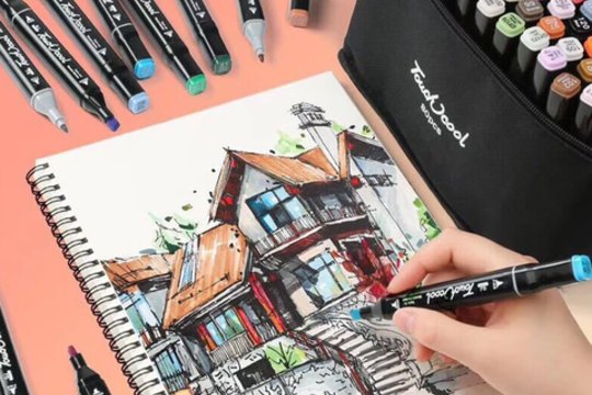 „Pigu.lt“: mokyklinių prekių hitu tapo dvipusiai markeriai-flomasteriai