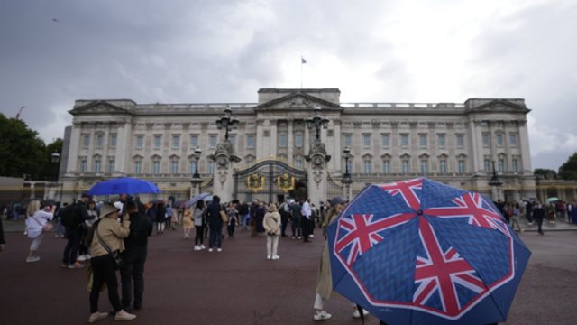 Didžioji dalis britų soste kito asmens neįsivaizduoja: karalienę Elizabeth II laiko gyvenimo simboliu