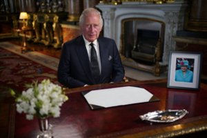 Londone – pirmoji naujojo karaliaus Charleso III kalba: pagarba mamai ir pažadas tarnauti visą gyvenimą