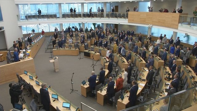 Seime aidi valstybės himno skambesys: politikai pradėjo rudens sesiją 