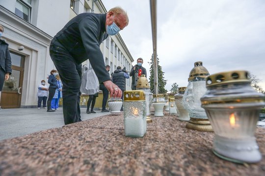 Vis daugiau tautiečių ryžtasi savižudybei – širdgėlos neatlaikę artimieji dažnai renkasi tą patį kelią