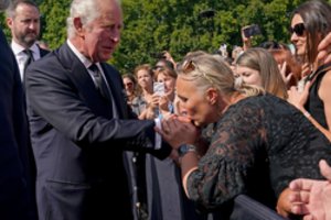 Charlesas III oficialiai paskelbtas Australijos ir Naujosios Zelandijos karaliumi