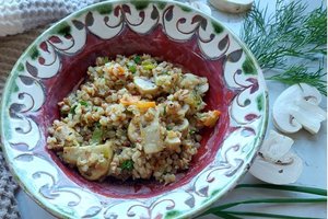 Grikių košė su pievagrybiais tiks ir pusryčiams, ir vakarienei