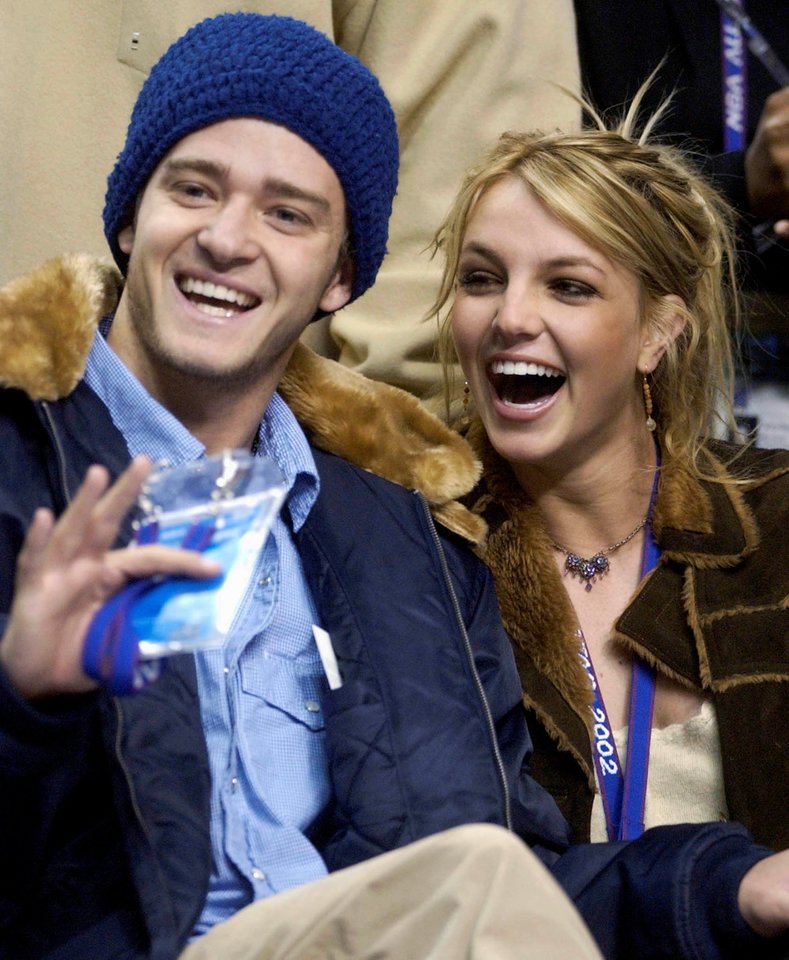  Justinas Timberlake'as ir Britney Spears 2002 m.<br> Reuters/scanpix nuotr.