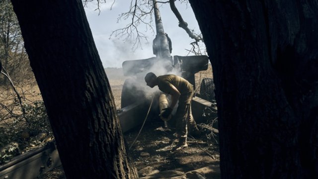 Praneša apie tragiškus vaizdus Ukrainos atkovotuose regionuose: randami kankintų gyventojų palaikai