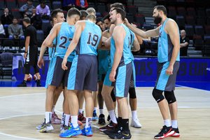 Mįslė: kiek abonementų pirmajam sezonui Alytuje parduos krepšinio klubas „Wolves“?