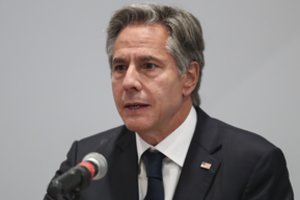 Su Armėnijos, Azerbaidžano lyderiais pasikalbėjęs A. Blinkenas ragina tartis dėl taikos