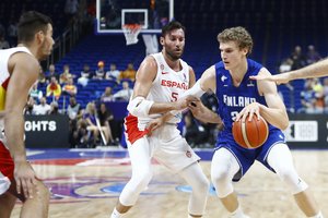 Lietuvos rinktinės svajones sutrypusi Ispanija po įtemptos dramos žengė į pusfinalį: krito ir Suomija