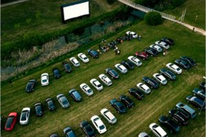 Kinas iš automobilio grįžta: organizatoriai paruošė itin platų filmų asortimentą