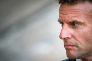 E. Macronas ragina Azerbaidžaną „vėl laikytis paliaubų“ su Armėnija