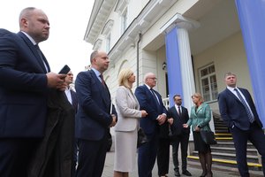 Nuoskaudas G. Nausėdai išliejusi opozicija sulaukė jo užtarimo: sako, kad valdantieji nevykdo savo pažado