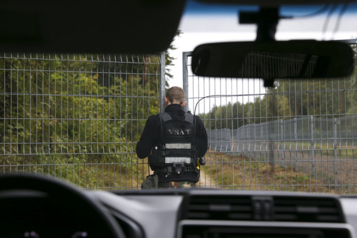 VSAT pareigūnų patruliavimas prie Lietuvos-Baltarusijos valstybinės sienos.