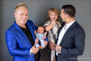 Tėčiai naujagimiui sūnui perka jachtą, o dvejų metukų dukra turi privatų virėją