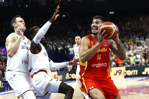 Kartų kaita netrukdo – vokiečius parklupdę Ispanijos krepšininkai rungtyniaus Europos čempionato finale