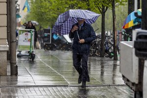 Malonesnių orų nesulauksime ir po savaitgalio: temperatūra sieks vos 17 laipsnių, nesitrauks lietaus debesys