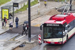Patikslino, kaip pasikeis viena judriausių sostinės gatvių – važiuojamoji dalis susiaurėti neturėtų