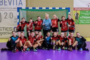 Supertaurę po metų pertraukos susigrąžino „Garliavos“ rankininkės