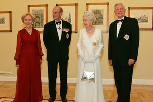 Karalienės Elizabeth II vizitą Lietuvoje įamžino prabangi vakarienė: restorano vadovė atskleidė, kaip viskas vyko