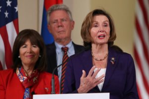 Svarbus N. Pelosi žingnis: apkaltino Azerbaidžaną inicijavus kovas su Armėnija