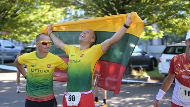 Lietuvos bėgikai triumfuoja 24 val. Europos čempionate – A. Sorokinas vėl pagerino rekordą