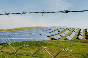 Norėję proveržio atsinaujinančioje energetikoje patys jį ir sustabdė: uždėjo tokias kvotas, kad visi projektai sustojo