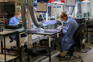 Ilgai laukta žinia – pabrangus energetikai svarstys daliai verslų leisti atidėti mokesčius