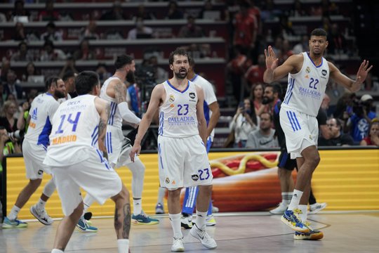 Nerimas Madrido „Real“ stovykloje: klubas ženkliai mažina biudžetą ir atlyginimus