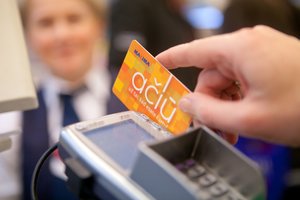 Svarbi informacija „Maxima“ „Ačiū“ kortelių turėtojams: ragina jas pasikeisti
